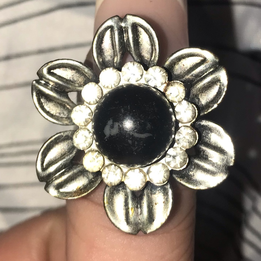 Beautiful Costume Flower Ring